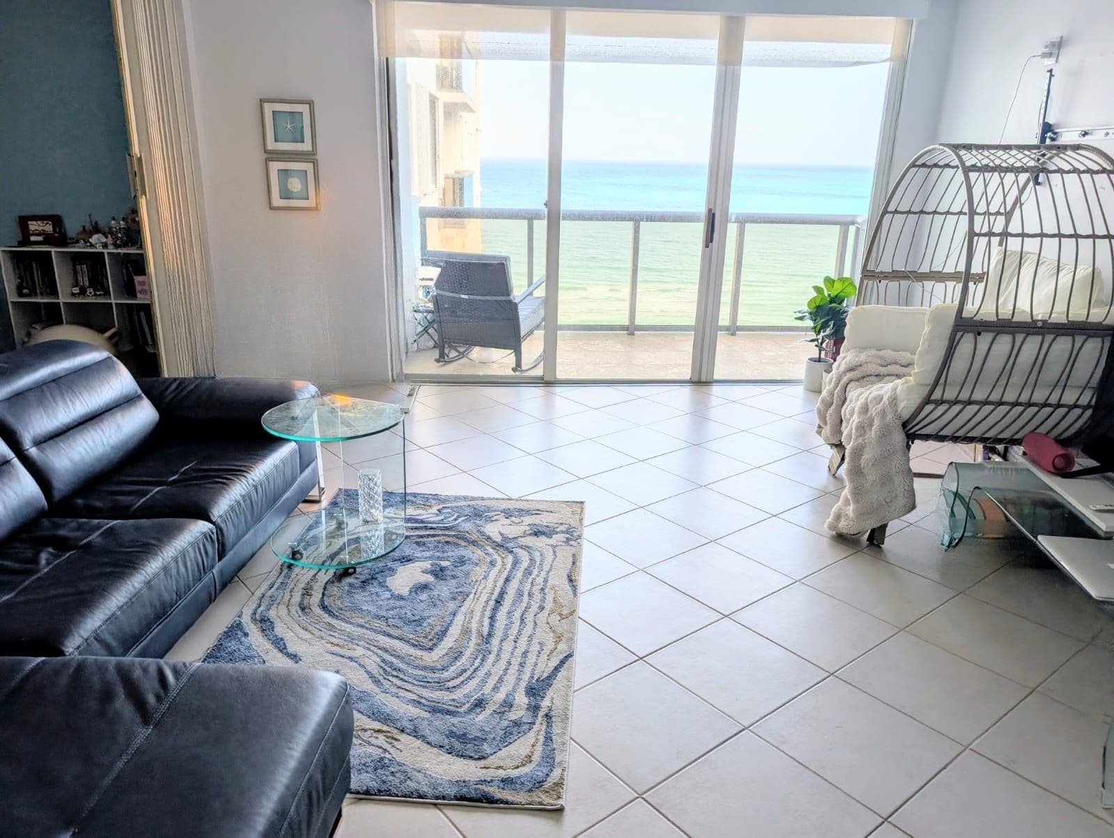 Building Photo - 6039 Collins Ave