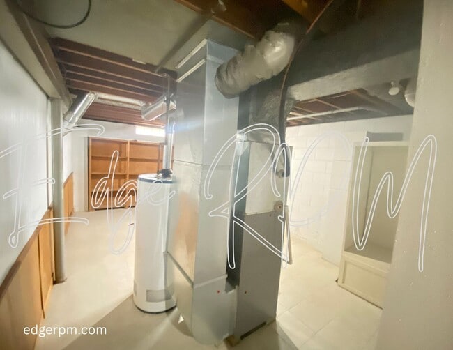 Building Photo - Now Available – Cozy 3 Bed / 2 Bath Ranch!