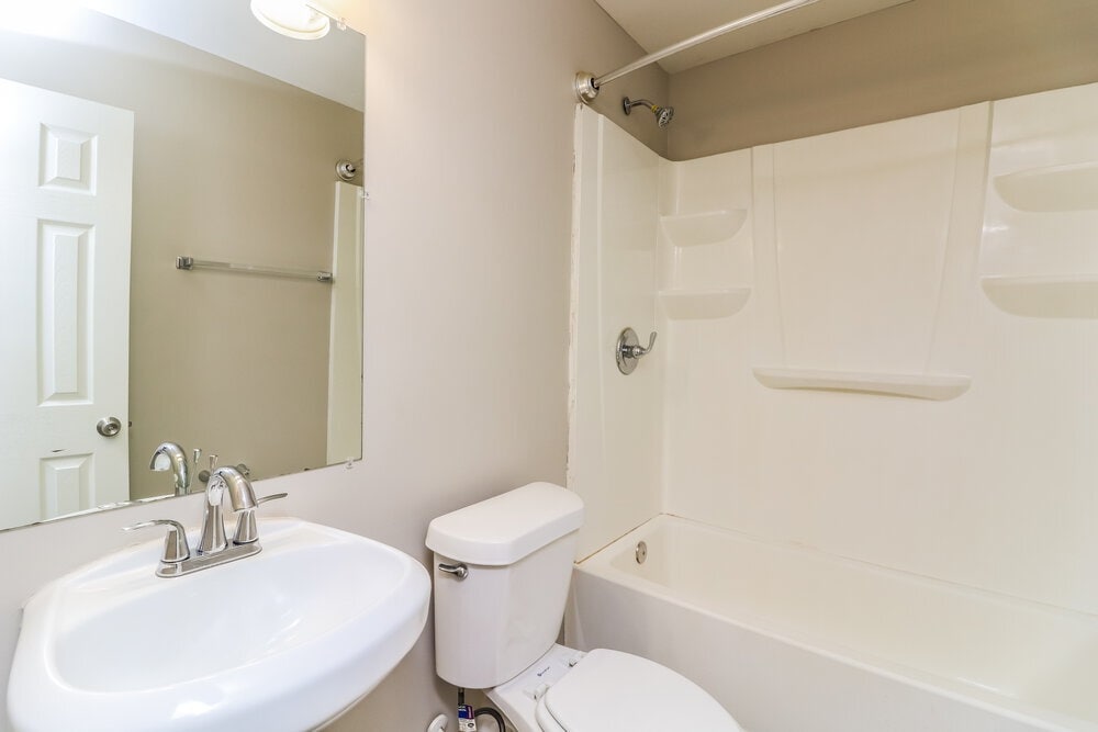 Building Photo - 205 Ashland Manor Dr