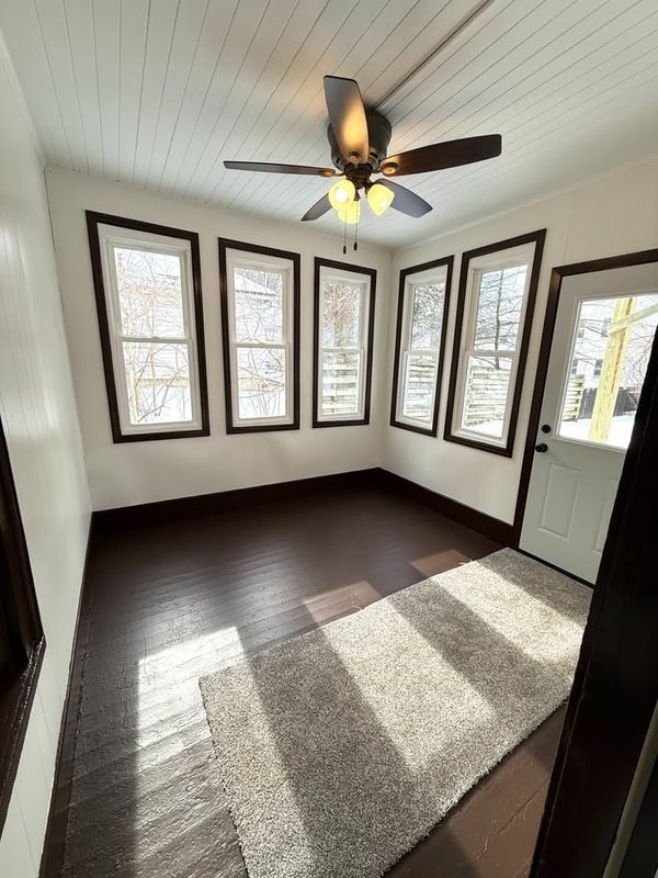 Building Photo - 752 McSorley St