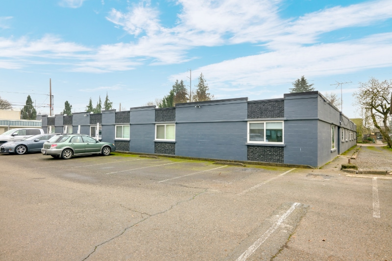 Building Photo - 177 SE 5th Ave