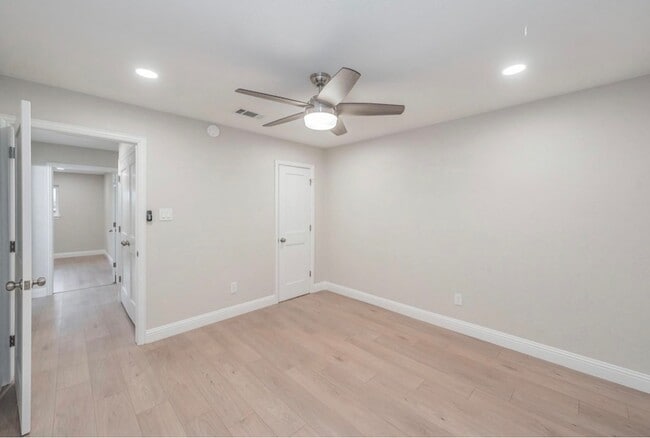 Building Photo - 4904 Arborlawn Dr