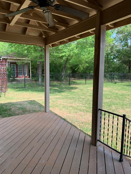 large fenced backyard - 7205 Wood Oaks Dr