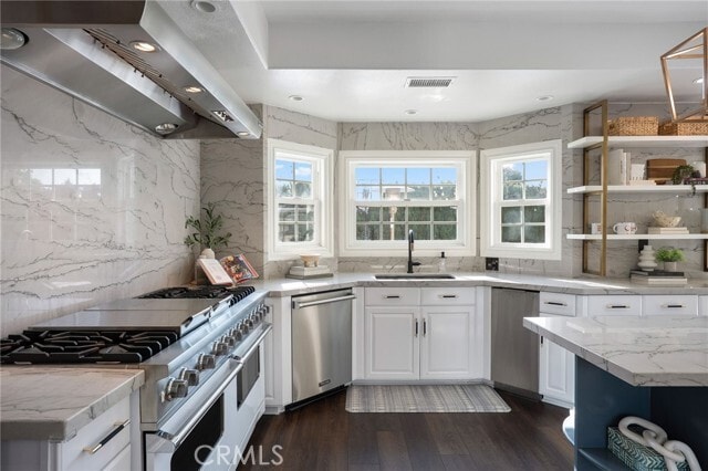 Building Photo - 5 Hillsborough