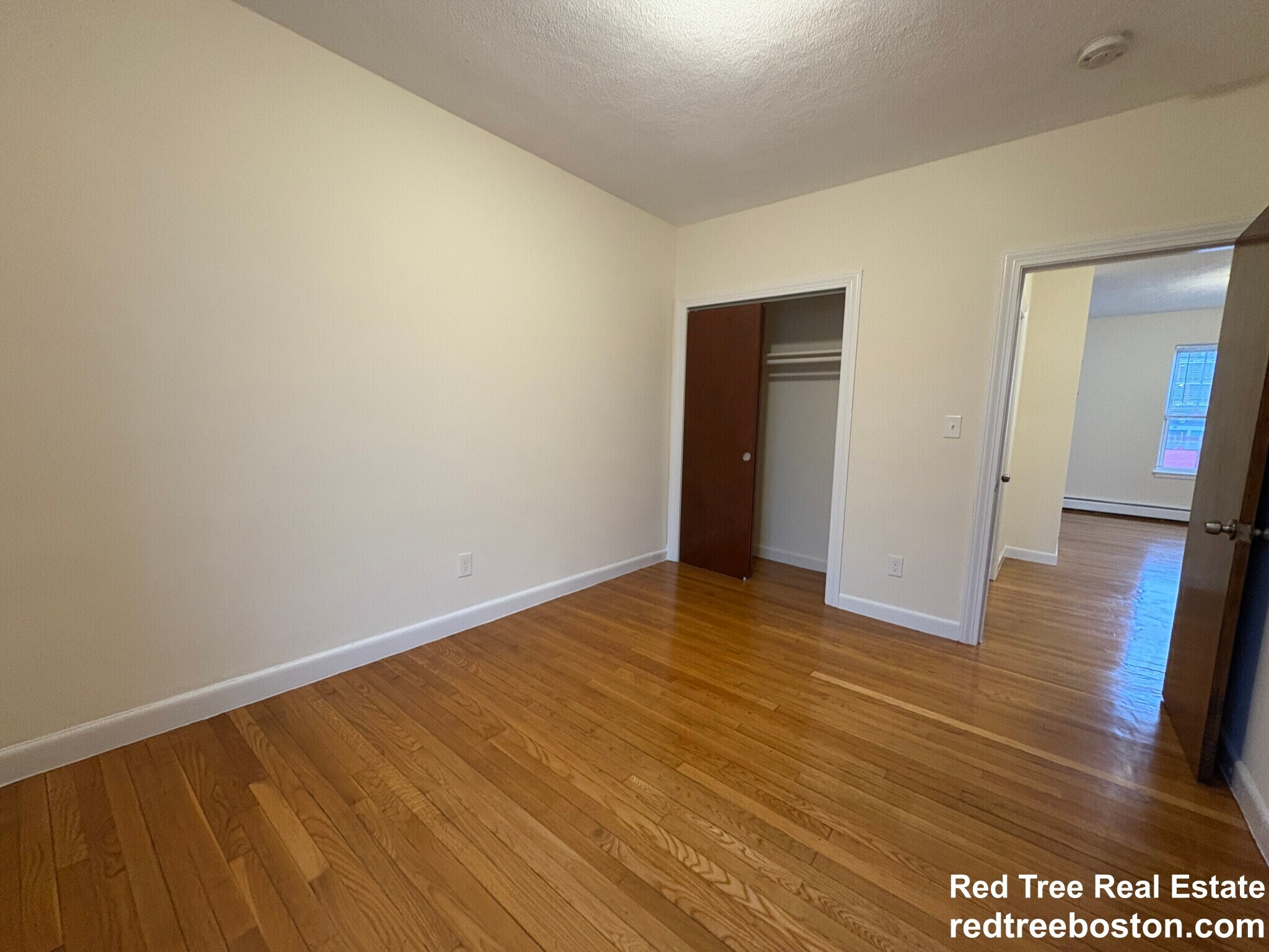 Building Photo - 172 N Beacon St