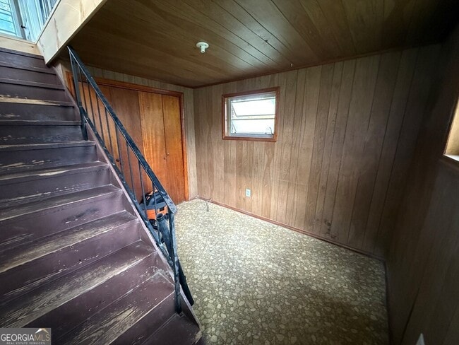 Building Photo - 412 Roberson St