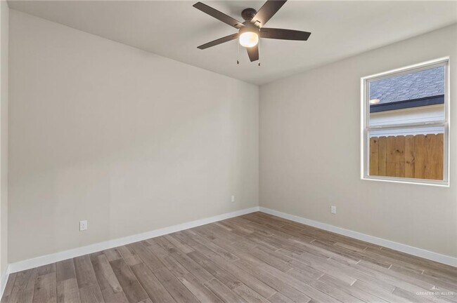 Building Photo - 33 S Markland Ave