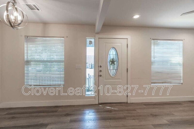 Building Photo - 116 Naylor St