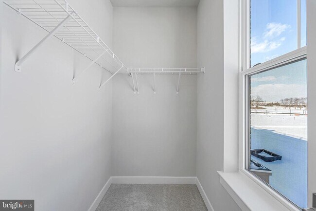 Building Photo - 44592 Strabane Ter