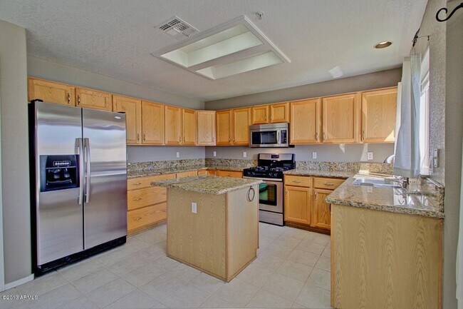 Building Photo - 9649 E Friess Dr