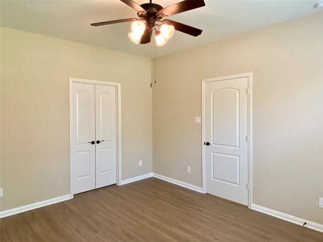 Building Photo - 7639 Daisy Port Ln