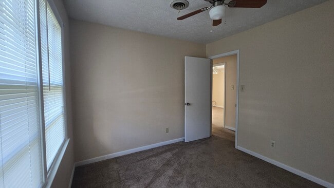 Building Photo - 6615 Keeler Dr