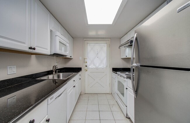 Building Photo - 12633 Memorial Dr