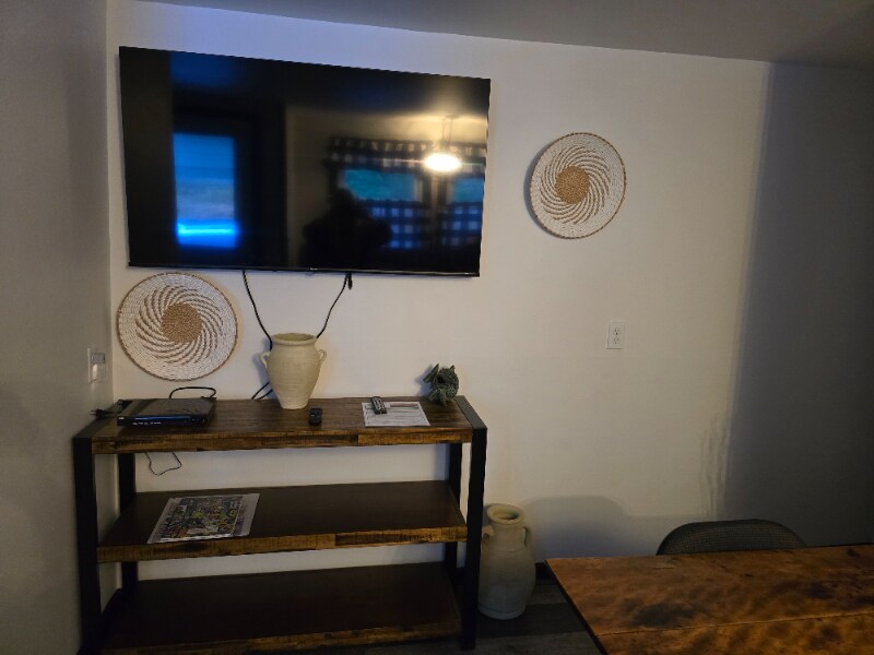 Building Photo - 167 Howard Rd