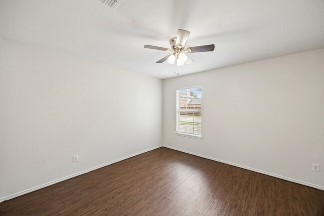 Building Photo - 1551 Cedar Springs Dr