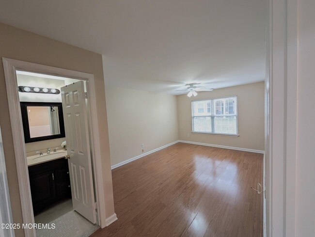 Building Photo - 177 Tulip Ln