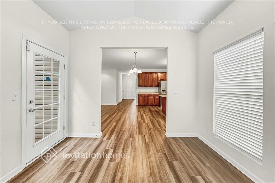 Building Photo - 40 Luzelle Dr