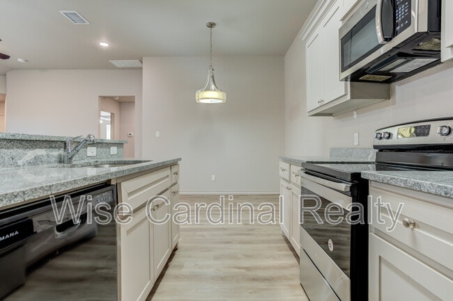 Building Photo - 17815 Private Rd 2160