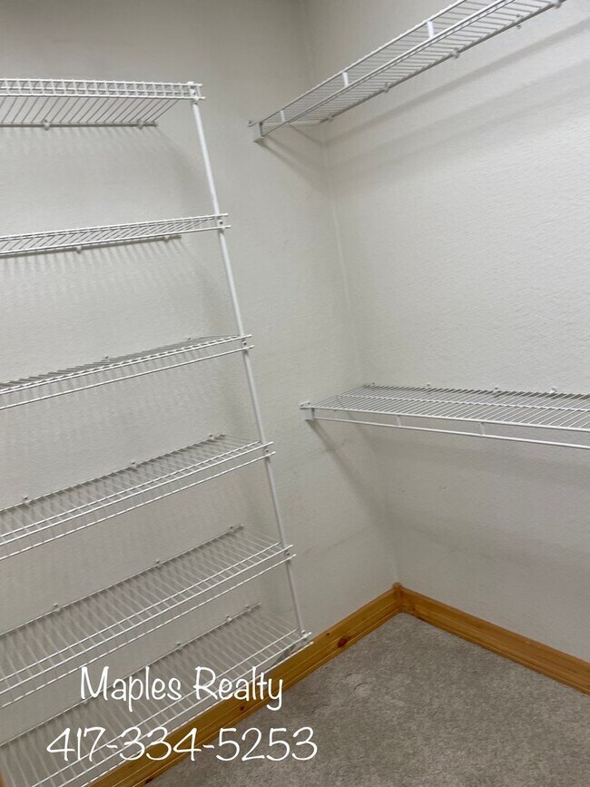 Building Photo - VERY NICE 3 bedroom home in Branson, MO fo...