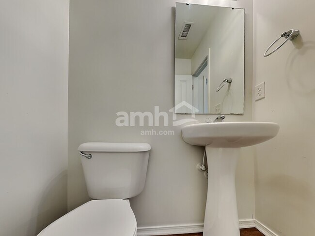 Building Photo - 3112 Varcroft Rd