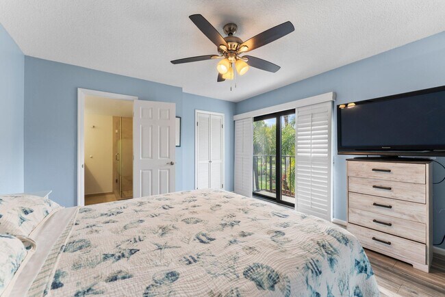 Building Photo - 1806 18th Ct