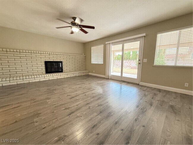 Building Photo - 5421 W Ganado Dr