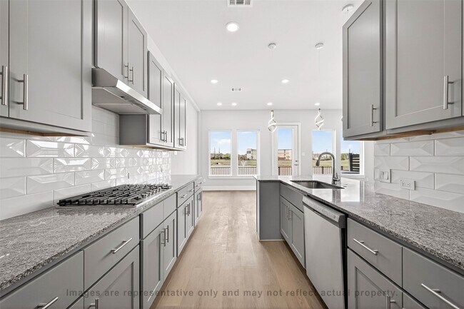 Building Photo - 10719 Mason Rd