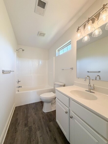 Building Photo - 1240 Orchard Dr