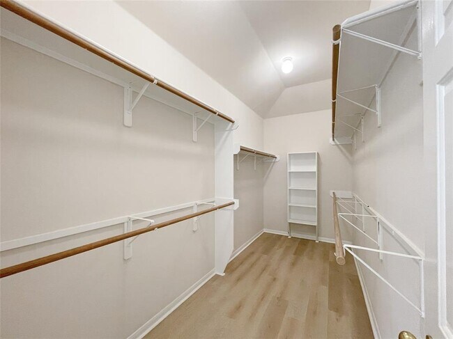 Building Photo - 1523 Turret Crown Dr