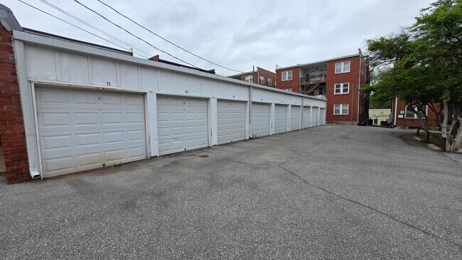 Building Photo - Beautifully Designed 2BR|1BA | Coming Soon!