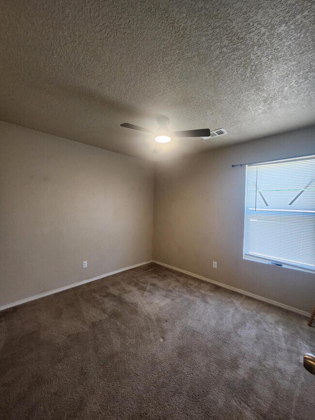 Building Photo - 10639 Grayware Rd SW