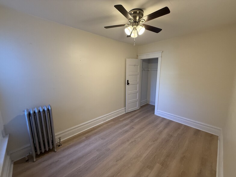 Building Photo - 133 S 15th St