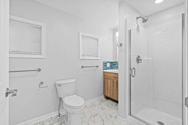 Building Photo - 1009 Lindsay St