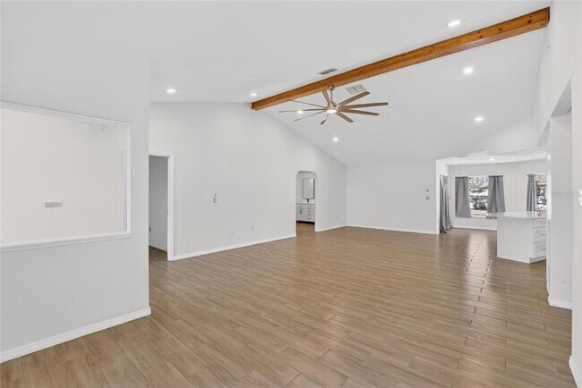 Building Photo - 15047 Woodbury Rd