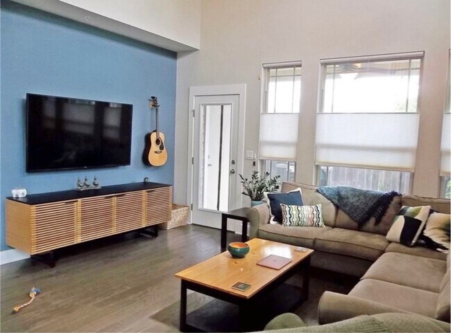 Building Photo - 8010 Wildcat Pass