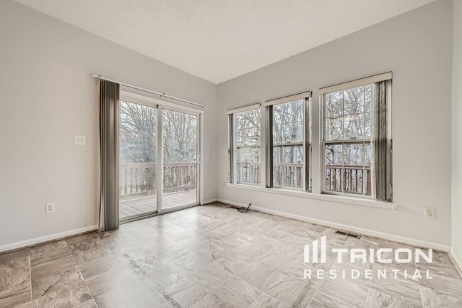 Building Photo - 8384 Frostwood Dr