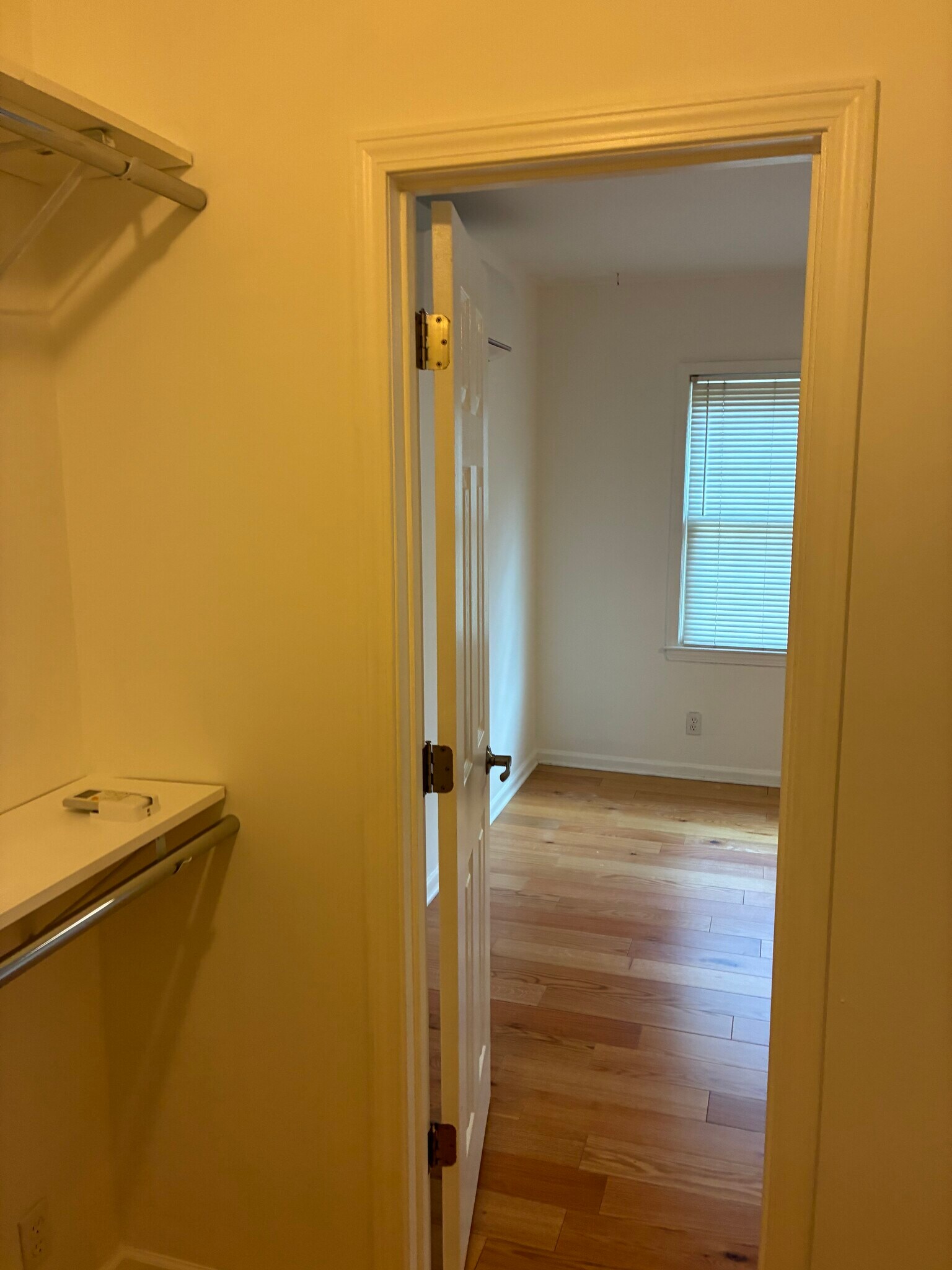Building Photo - 3209 W 72nd St