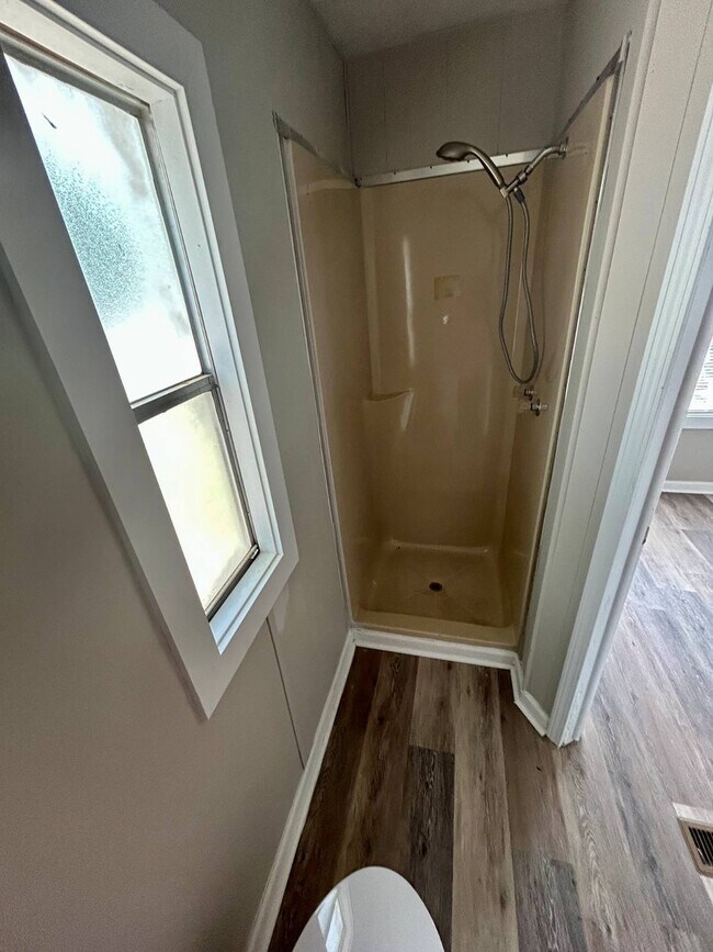 Building Photo - 26 White Oak Village