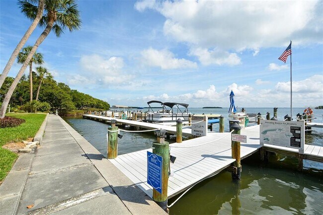 Building Photo - 3804 Gulf of Mexico Dr