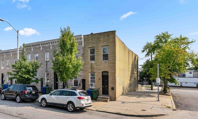 Building Photo - 219 N Patterson Park Ave
