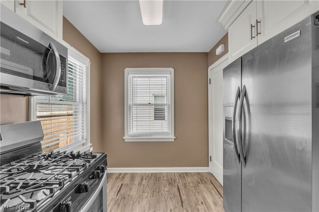 Building Photo - 4610 Yorkshire Ave