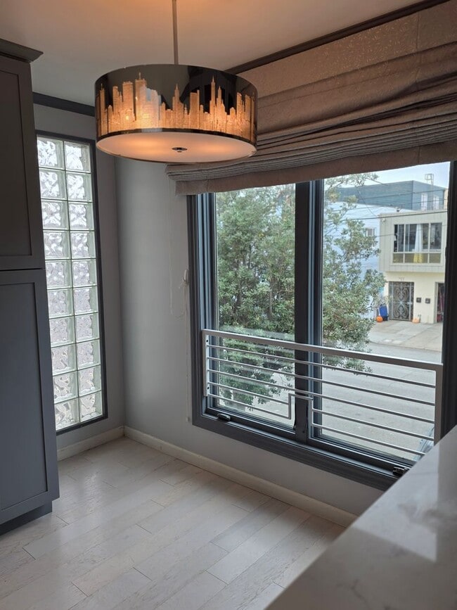 Building Photo - Remodeled Home 2 Blocks from Ocean Beach