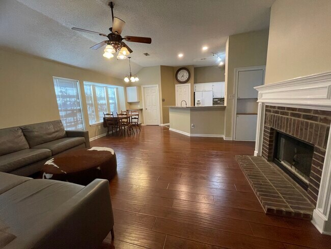 Building Photo - 2420 Creek Crossing Ct