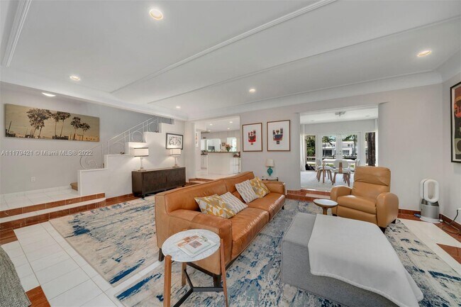 Building Photo - 1745 W 24th St