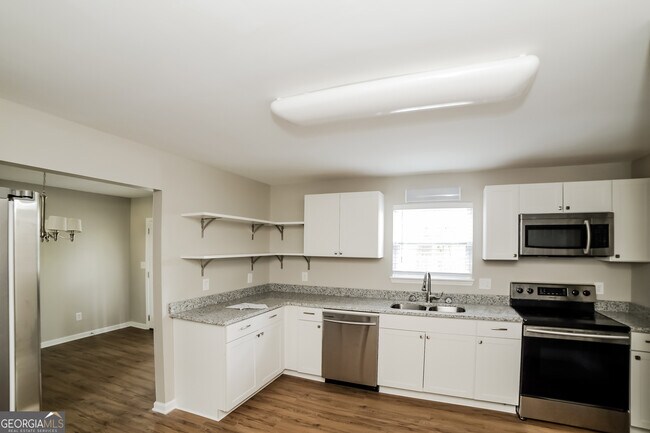 Building Photo - 117 Mayflower Cir