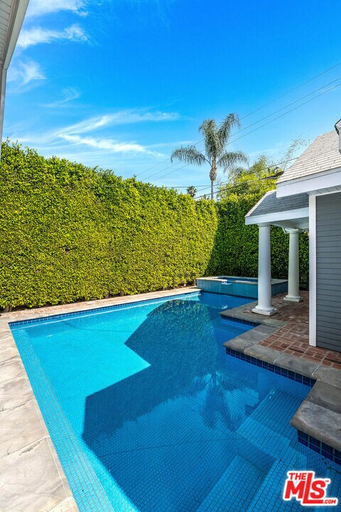 Building Photo - 1308 N Ogden Dr