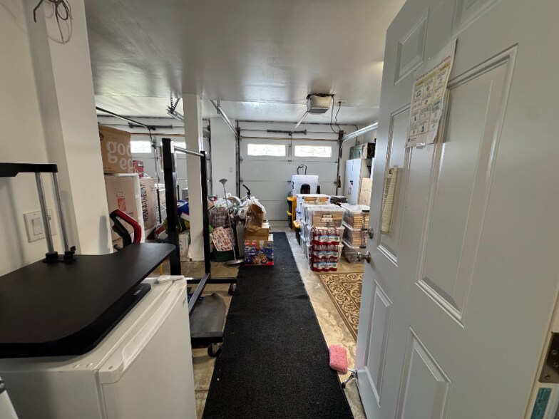 Building Photo - 127 Marbly Ave