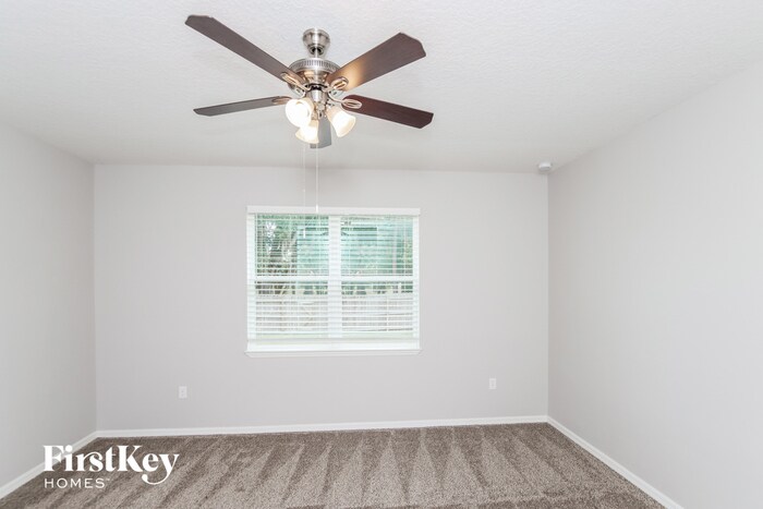 Building Photo - 898 Haftez St NE