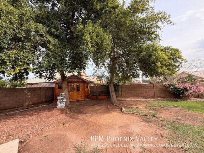 Building Photo - 8461 W Audrey Ln