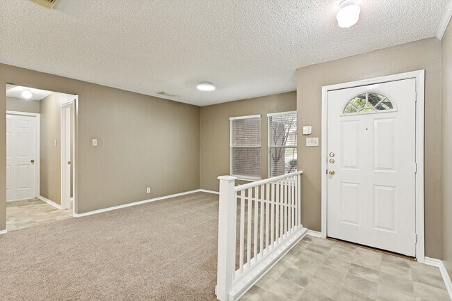 Building Photo - 3-BEDROOM HOME IN GUILBEAU PARK